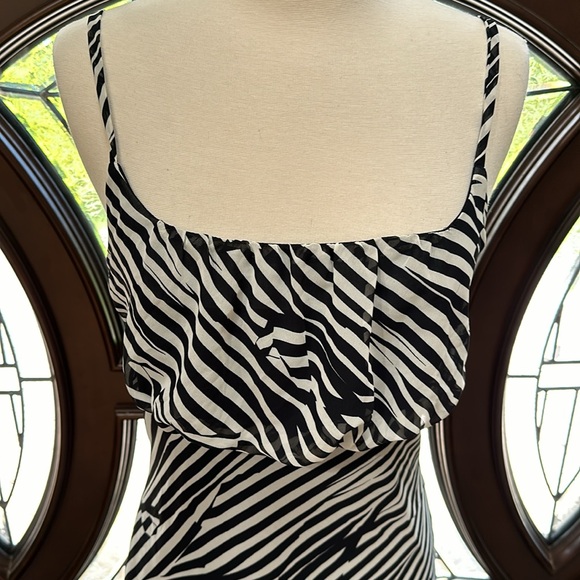 Georgiou studio dress 👗 - Picture 2 of 10